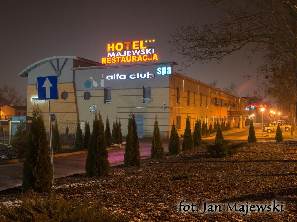 Majewski Hotel & SPA Malbork Exterior foto