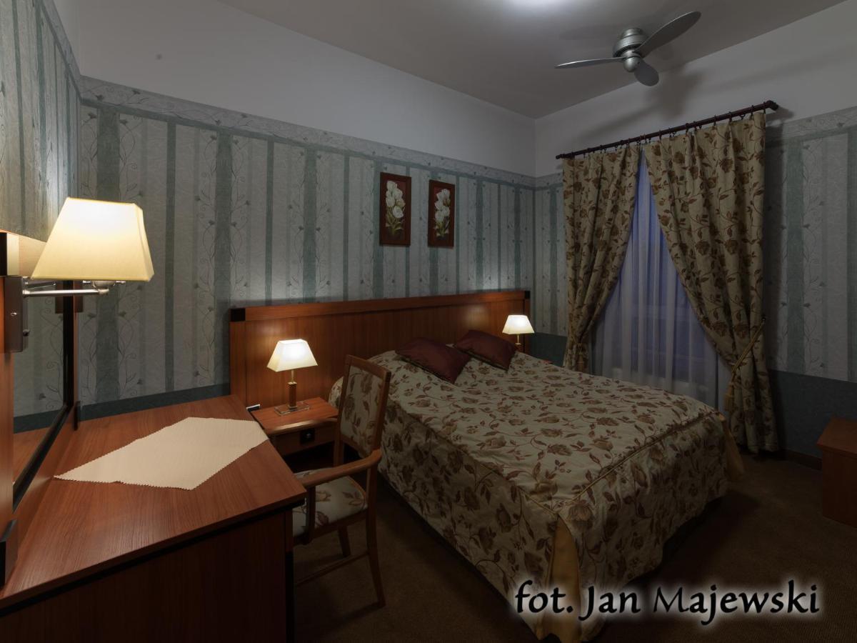 Majewski Hotel & SPA Malbork Zimmer foto